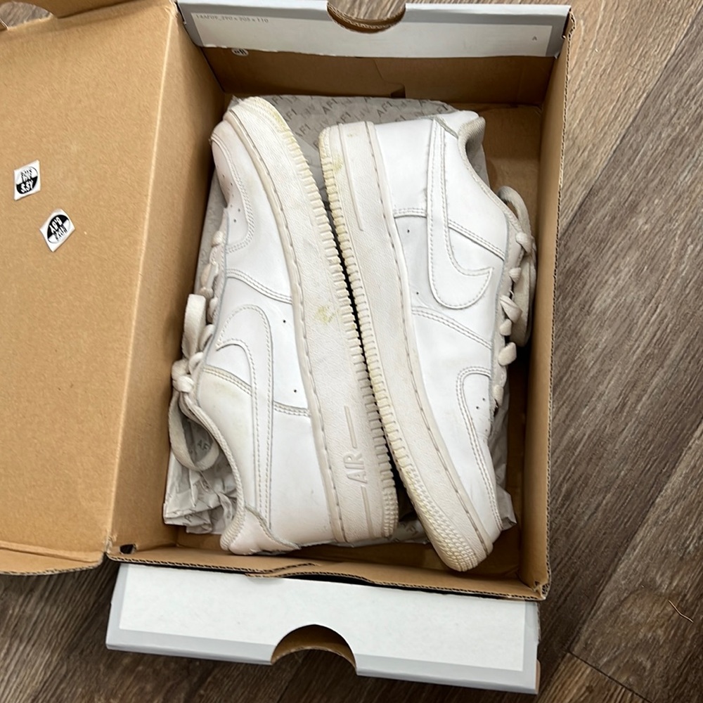 Kids youth 5.5 Nike Air Force one shoes